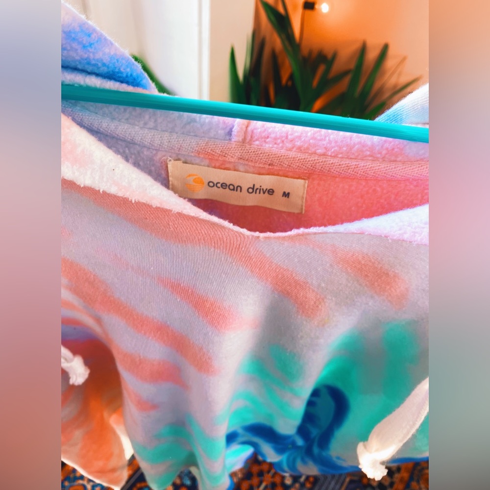 Ocean Drive// Pastel Oversized Tie Dye Drawstring White Hoodie 💫 - Picture 5 of 8